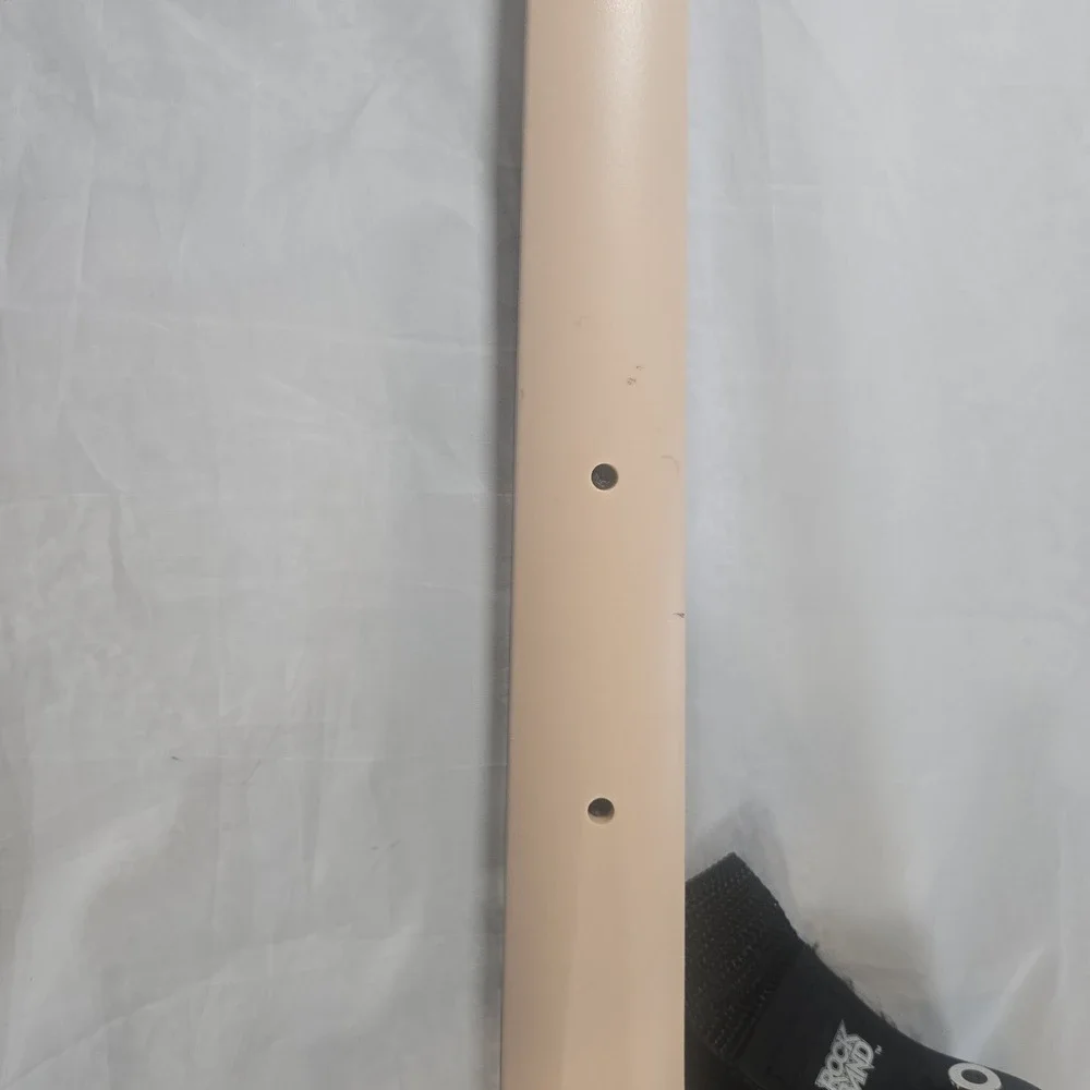 Rock Band 4 PS4 Fender Stratocaster Wireless Guitar 91261 Powers On No Dongle